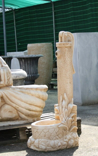 Fontana fontanella marmo - in,