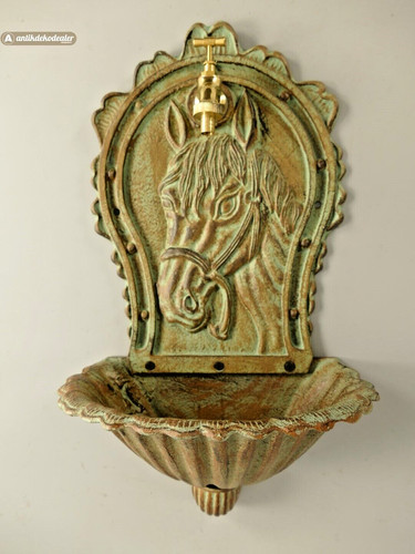 Fontana parete cavallo - da,